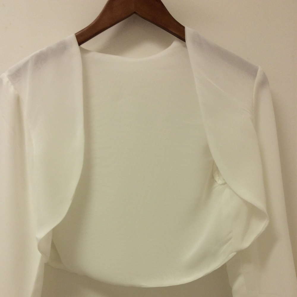 JJ’s House Chiffon Ivory Wrap